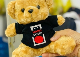 Cuahanggaubong.com sản xuất 200 bé gấu bông cho Haru Sushi