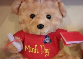 Cửa hàng gấu bông và dịch vụ in logo các Trường lên áo Gấu Bông Tốt Nghiệp