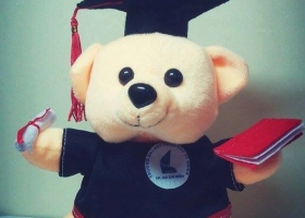 Được gì khi Tặng gấu bông tốt nghiệp có in logo của Trường?